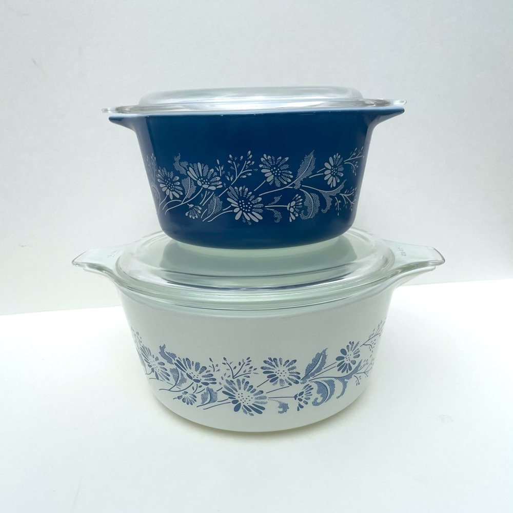 Vintage Pyrex Colonial Mist Casserole Dish - Set Of 2 With Lids